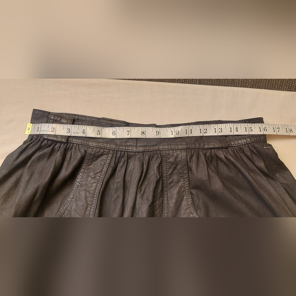 Chic leather Black Midi Skirt - Picture 9 of 12